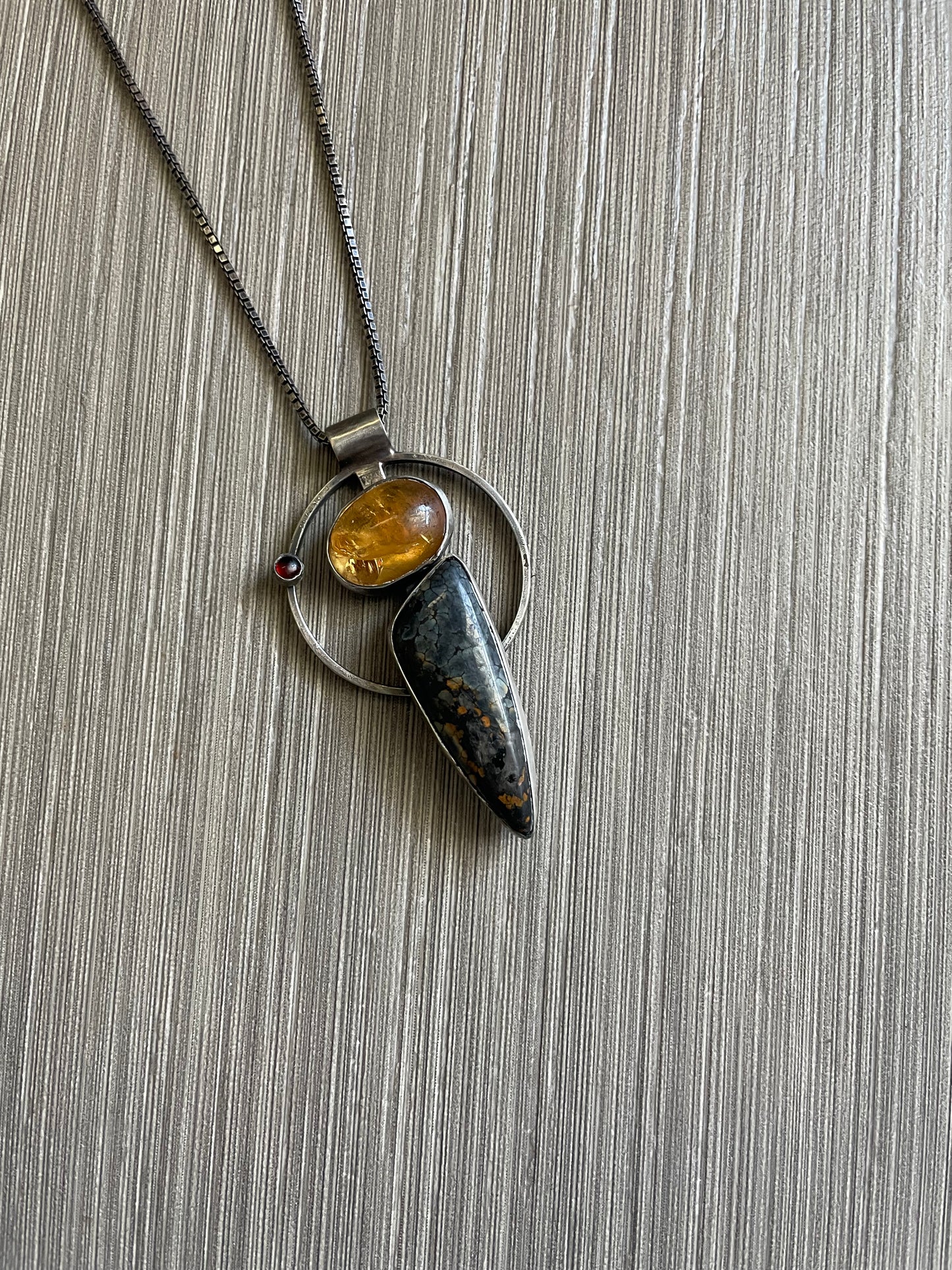 Orbite Mystere Muse Pendant Necklace