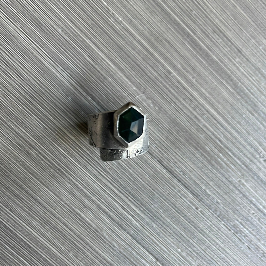 Serpentine Ring Sz 5.5-7