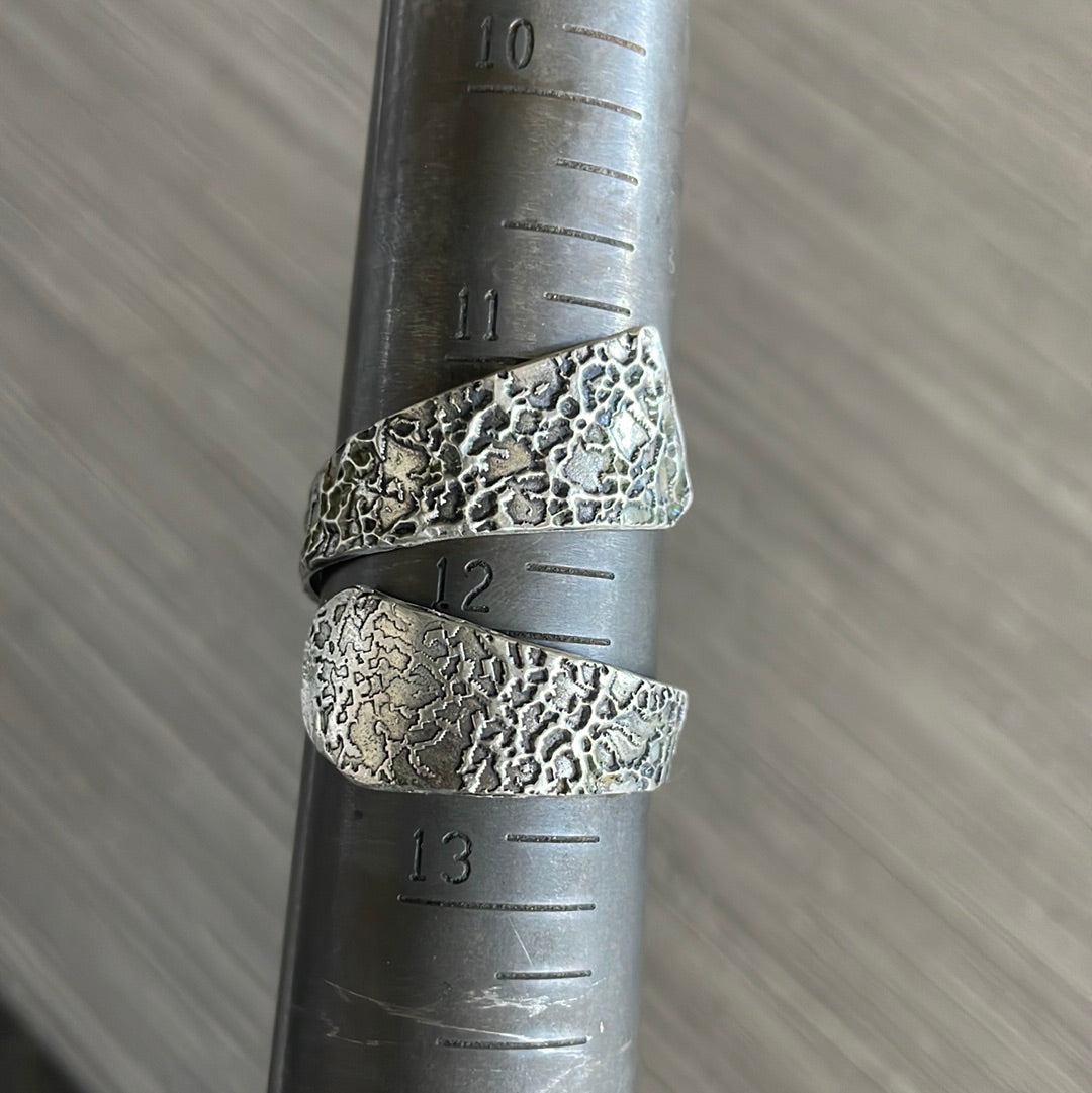 Texture Wrap Adj Ring sz 11-13