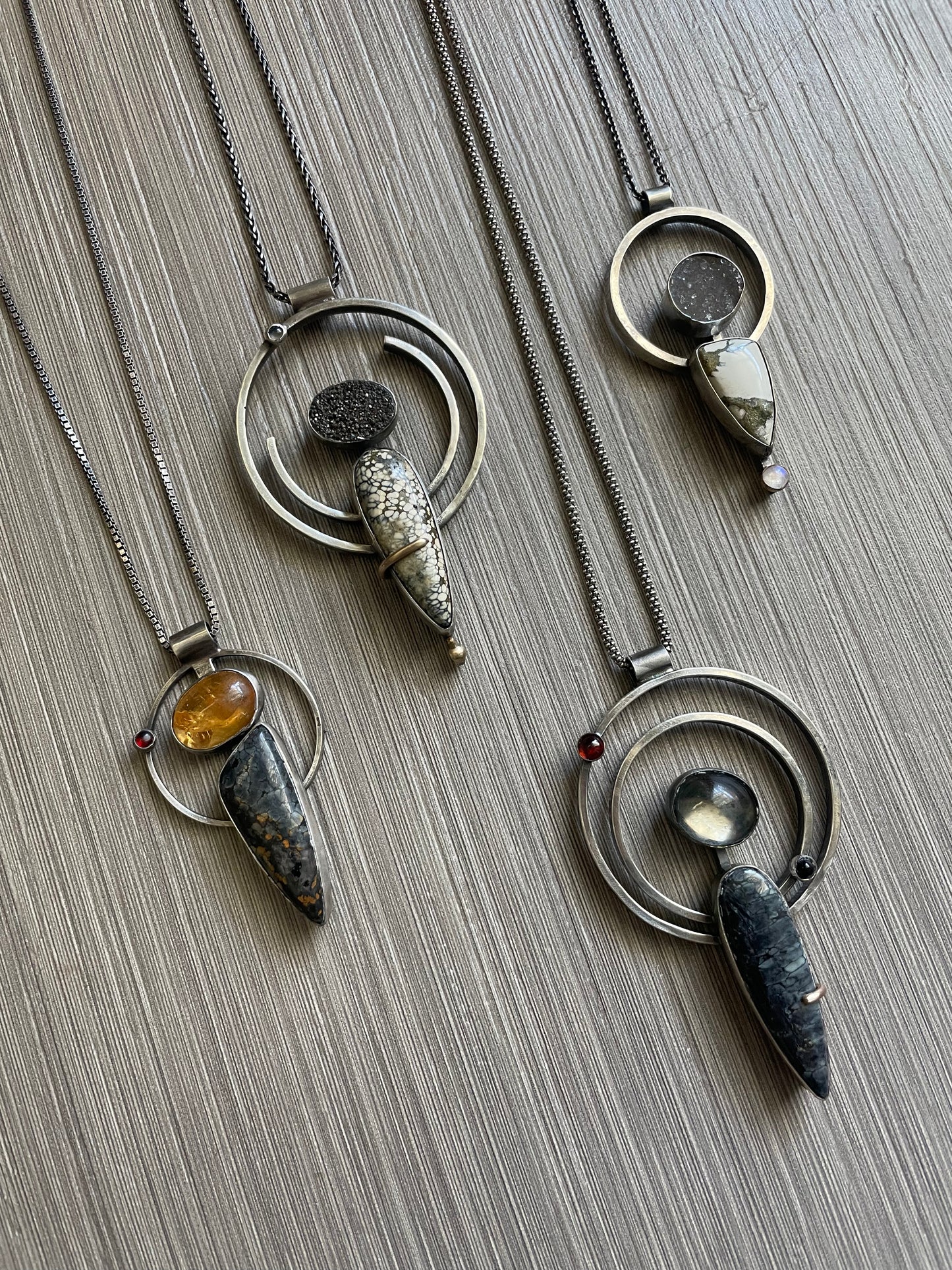 Orbite Mystere Muse Pendant Necklace