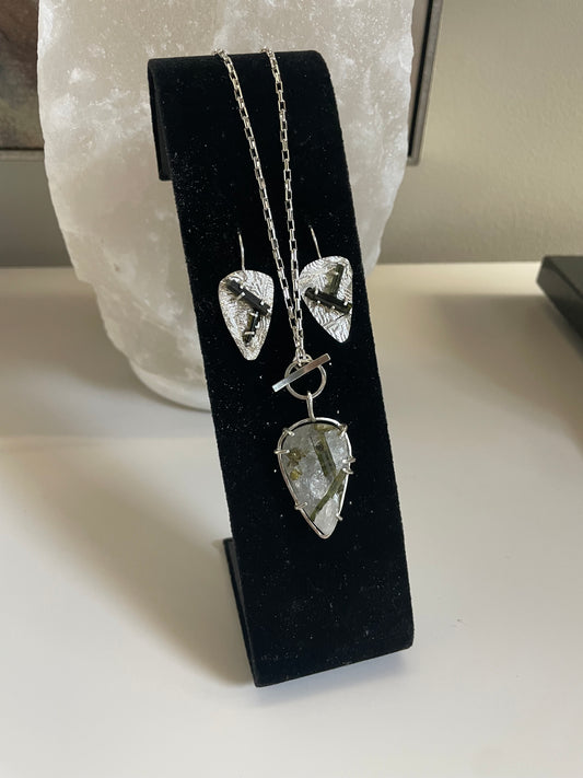 Quartz with Tourmaline Set